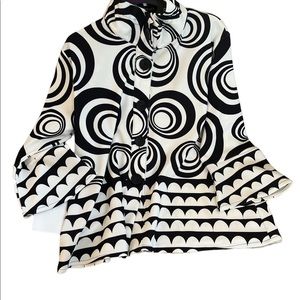 DAMÉE NEW BLACK AND WHITE JACKET . New with tags.  Perfect. XL.